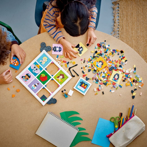 LEGO DISNEY CLASSIC 100 DE ANI DE FIGURI EMBLEMATICE DE ANIMATIE DISNEY 43221 [3]