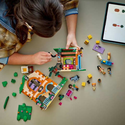 LEGO FRIENDS FERMA SI GRAJD PENTRU PONEI 42654 [2]