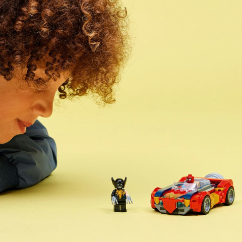 LEGO MARVEL OMUL PAIANJEN IN MASINA VS WOLVERINE VENOMIZAT 76336 [3]