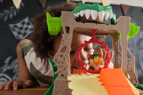 MONSTER JAM SET DRAGON DUNGEON OF DOOM [6]