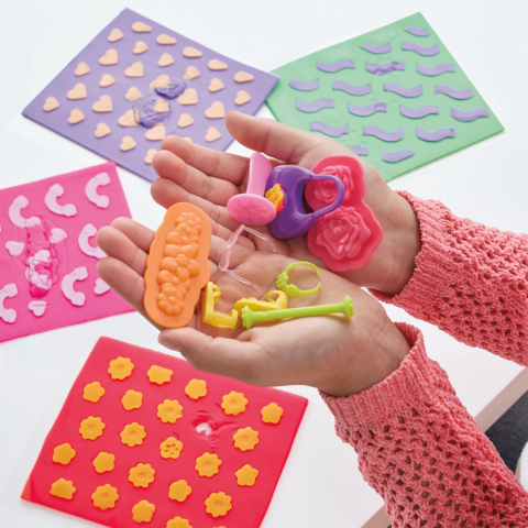 PLAY DOH BARBIE SET PLASTELINA CREATII VESTIMENTARE FLORALE [6]