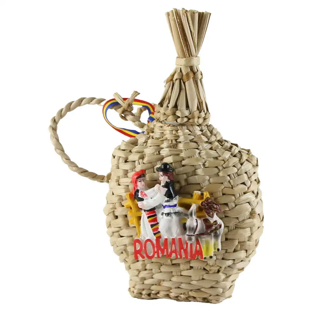 Noutăți Librăria Compas - Plosca impletita in papura Romania Cuplu in port traditional  12 x 4 x 22 cm