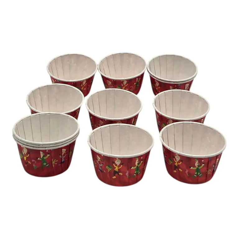 Noutăți Librăria Compas - Set 12 forme pentru briose din hartie model Craciun 5 x 3.9 cm