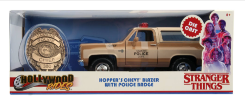 Set masinuta si insigna Stranger Things Hopper's Chevy Blazer 1980 [2]