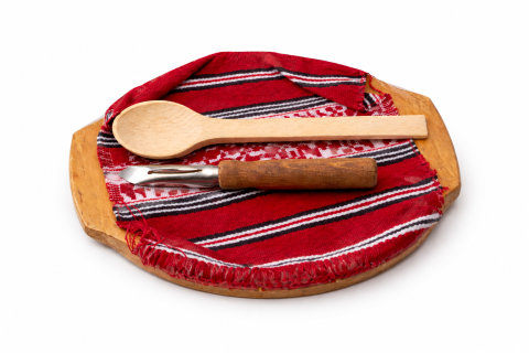 Casă și decorațiuni - Set traditional cu lingura din lemn si stergar decorativ