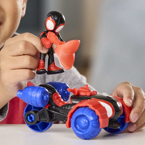 SPIDEY SI PRIETENII LUI UIMITORI MARVEL SET FIGURINA MILES SPIN MORALES SI VEHICUL TECHNO RACER 7.6CM [3]