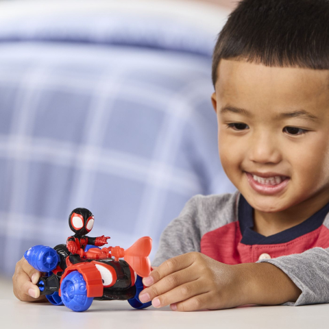 SPIDEY SI PRIETENII LUI UIMITORI MARVEL SET FIGURINA MILES SPIN MORALES SI VEHICUL TECHNO RACER 7.6CM [4]