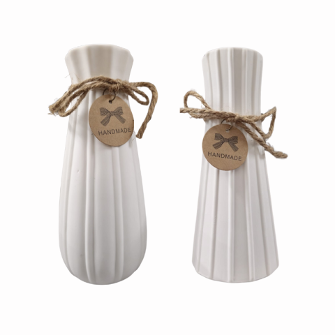 Vaze decorative - Vaza funda alba textura dungata cu sfoara 18x8cm