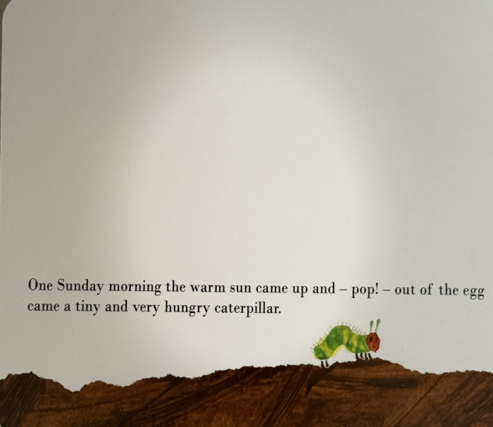 The Very Hungry Caterpillar carte copii engleză Eric Carle copertă [2]
