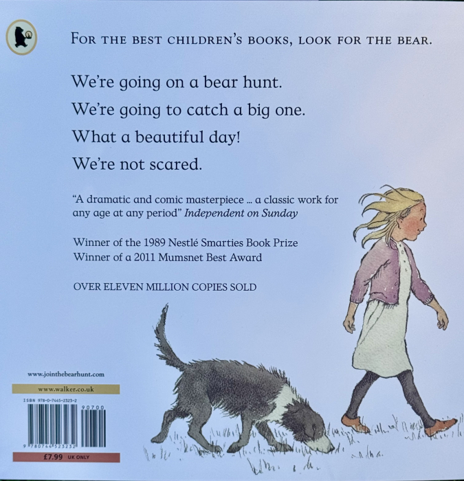We're Going on a Bear Hunt Paperback [7]