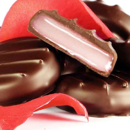 Crema fondant cu capsuni invelita in ciocolata [1]