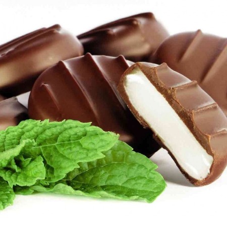 Crema fondant cu menta invelita in ciocolata neagra [1]