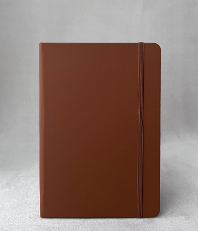 Agenda A5 maro personalizata prin gravura laser cu logo detaliat, cadou pentru medici si profesori [1]