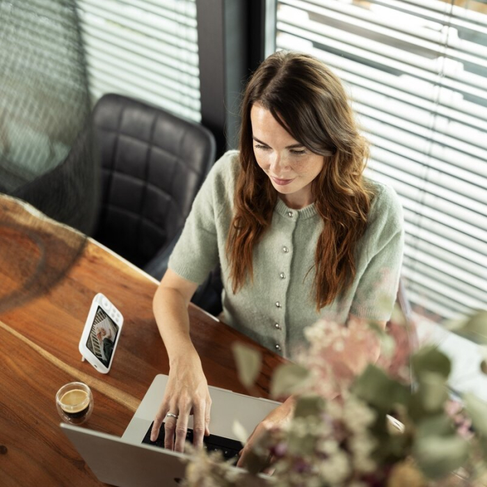 Video monitor, Lionelo, Babyline 5,1, Wireless, Cu 8 cantece de leagan, Cu doua camere independente, Mod nocturn, Utilizare 24 h fara incarcare, Alb [12]