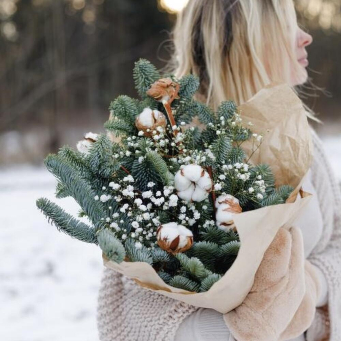 Buchet cu Conuri, nobilis, bumbac și gipsofilă albă [1]