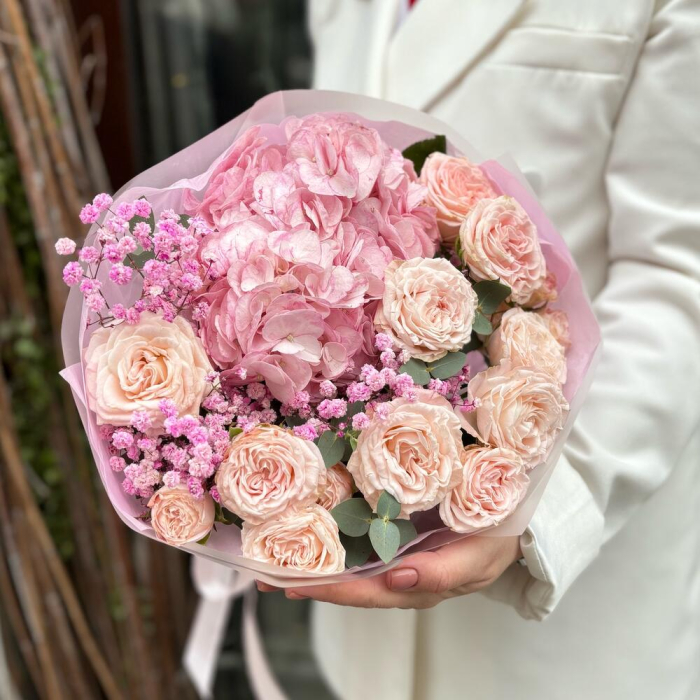 Buchet cu Hortensie și Trandafiri [1]