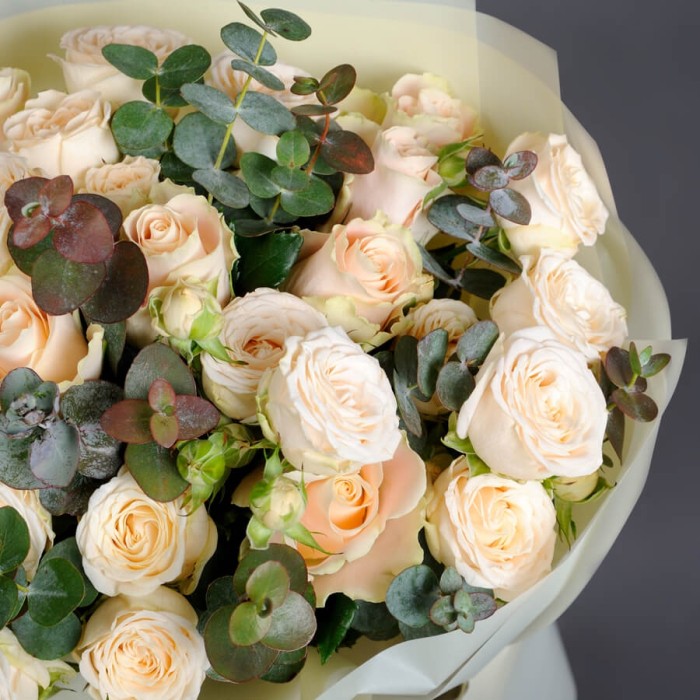 Buchet de trandafiri crem Sophie și Sharman [3]