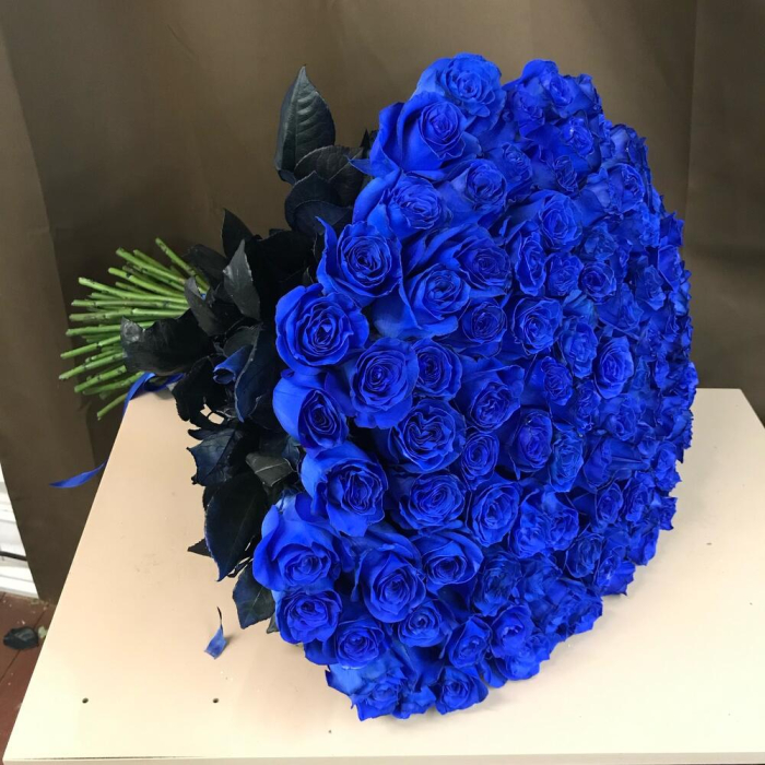 Buchet din 101 Trandafiri Albaștri [4]