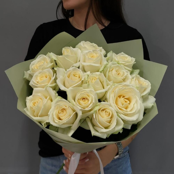 Buchet din 15 Trandafiri Albi [1]