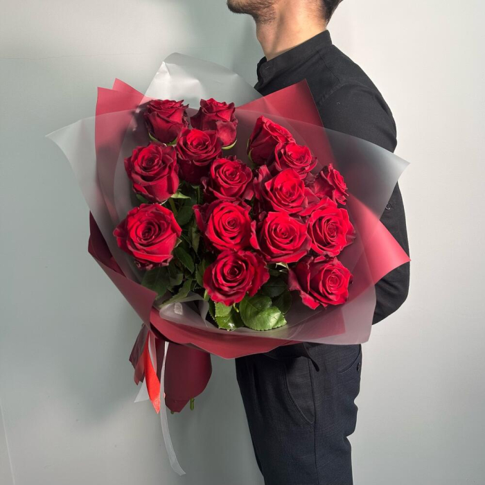 Buchet din 15 Trandafiri Roșii [1]