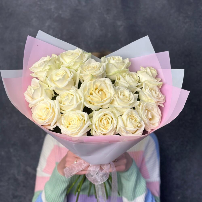 Buchet din 17 Trandafiri Albi [3]