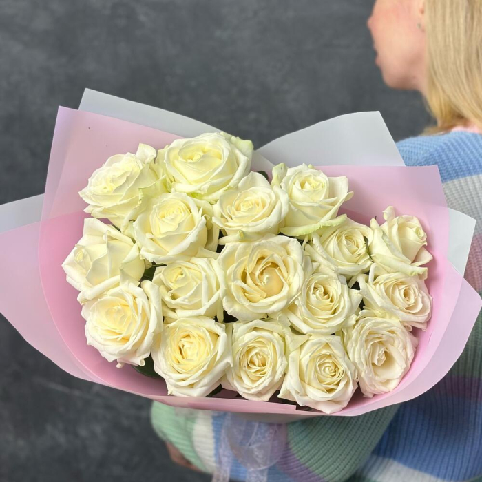 Buchet din 17 Trandafiri Albi [1]