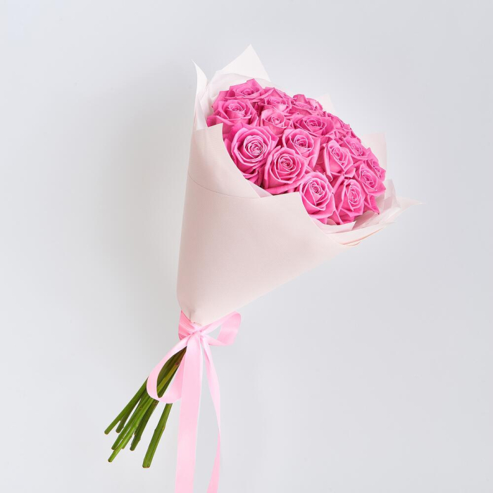 Buchet din 17 Trandafiri Roz [3]