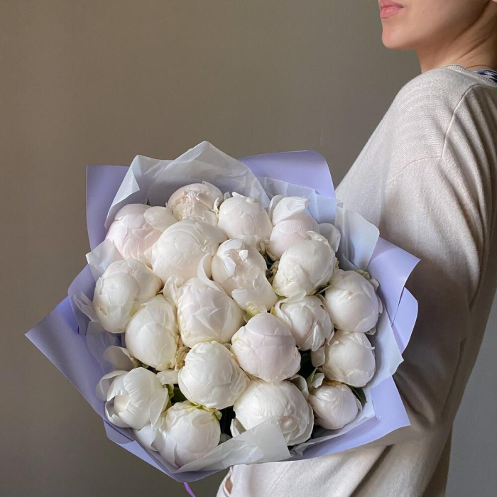 Buchet din 19 Bujori Albi [5]