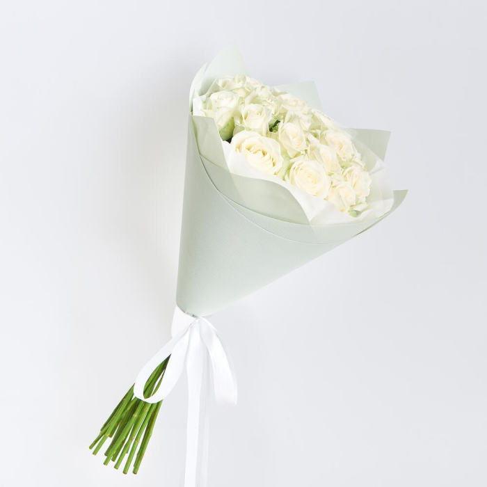 Buchet din 19 Trandafiri Albi [2]