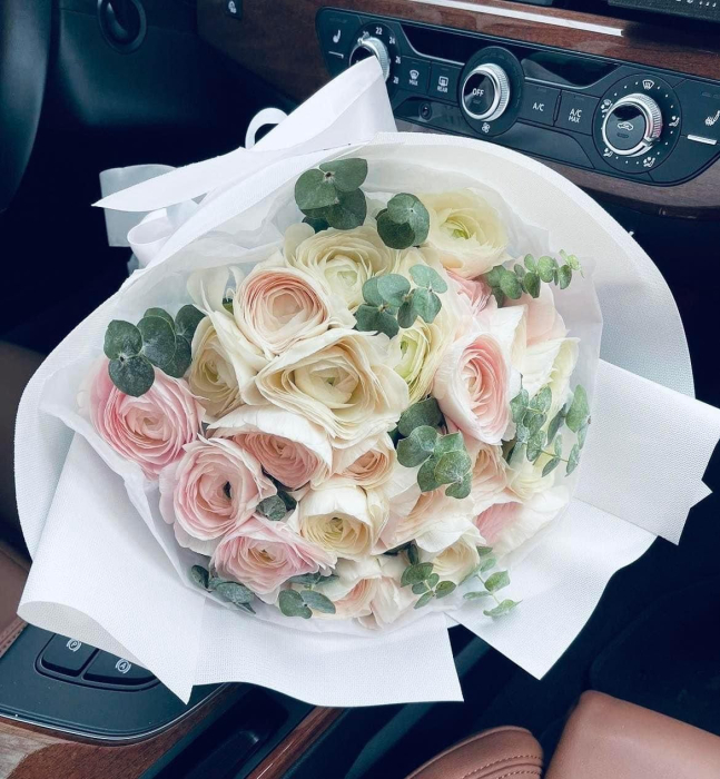 Buchet 21 Ranunculus Roz [1]