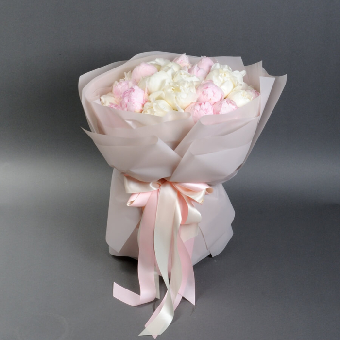 Buchet din 25 Bujori Alb-Roz [2]