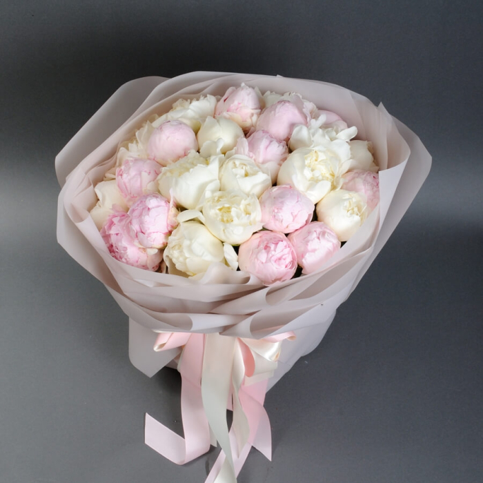 Buchet din 25 Bujori Alb-Roz [3]