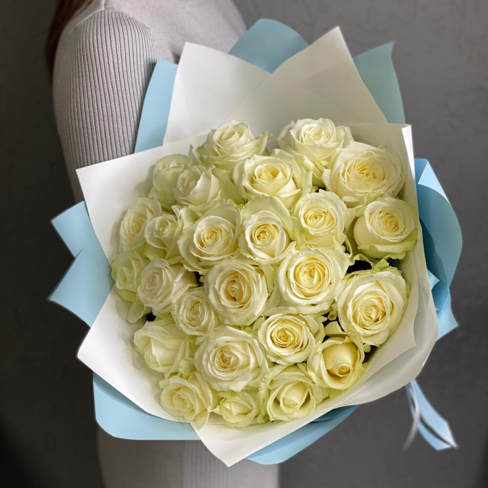 Buchet din 25 Trandafiri Albi [2]