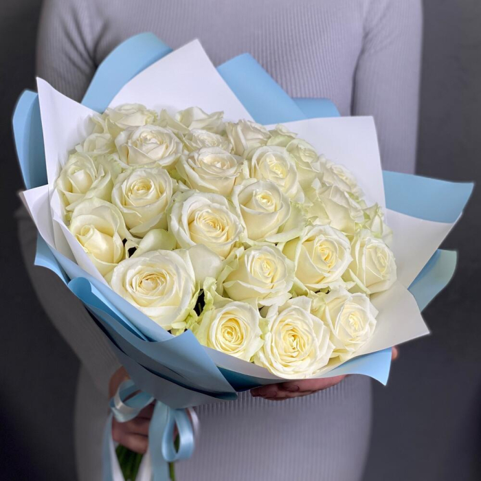 Buchet din 25 Trandafiri Albi [3]