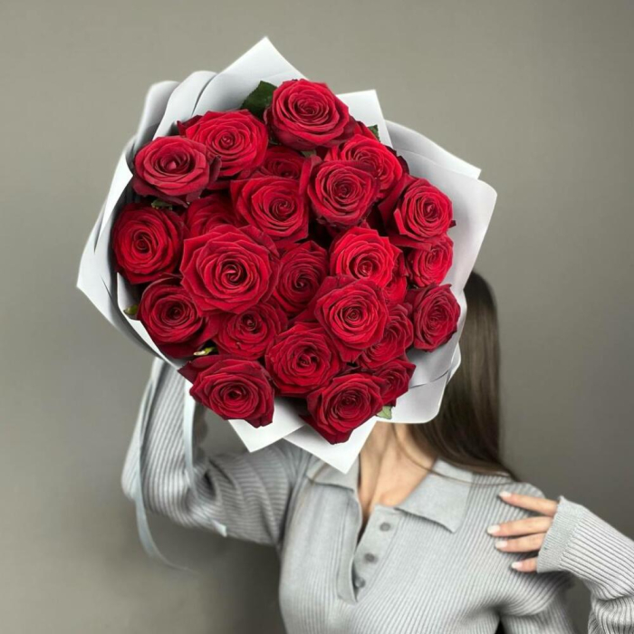 Buchet din 25 Trandafiri Roșii [3]