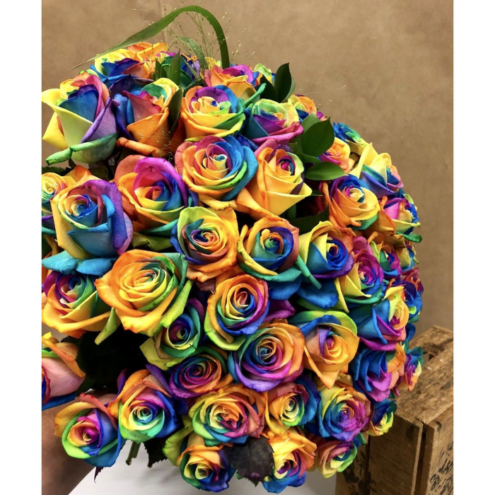Buchet din 41 Trandafiri Rainbow [2]