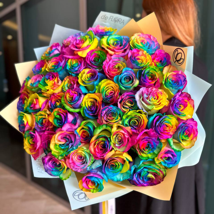 Buchet din 51 Trandafiri Rainbow [4]
