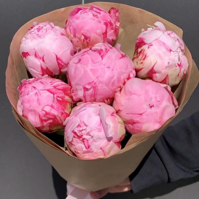 Buchet din 7 Bujori Roz în Hârtie Natur [2]