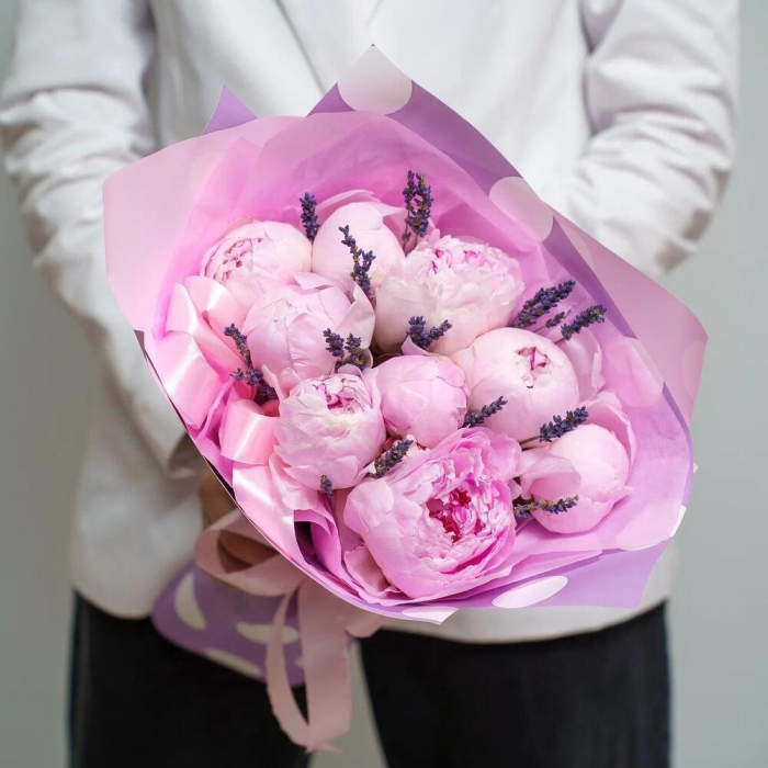 Buchet din 9 Bujori și Lavandă [3]