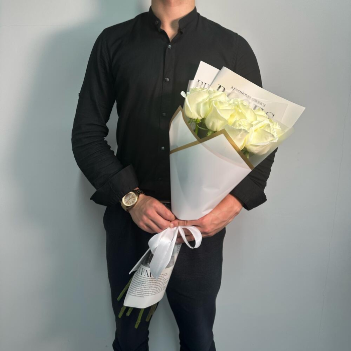 Buchet din 9 Trandafiri Albi [3]
