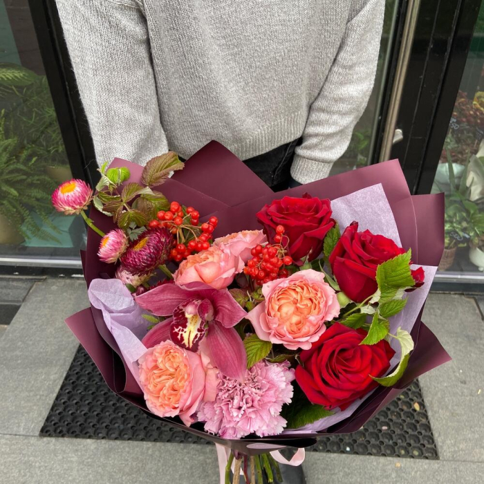 Buchet Mixt de Toamnă cu Trandafiri Roșii [4]