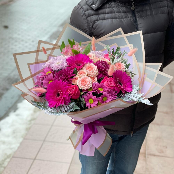 Buchet Roz-Fuchsia din Flori Mixte București [3]