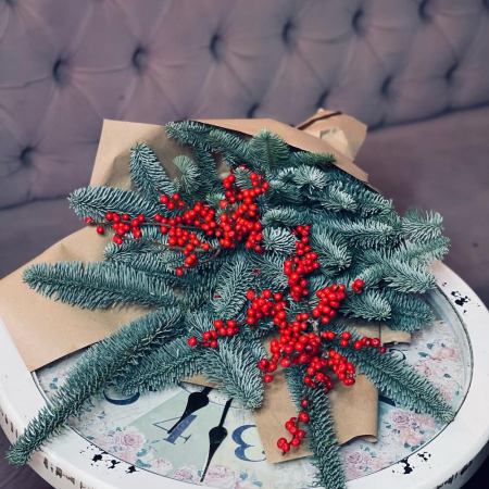 Buchete - Buchet de Crăciun cu Ilex și Brad Nobilis