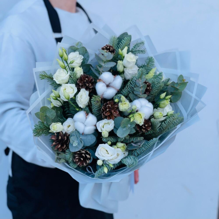 Buchet de Iarnă din Lisianthus și Eucalipt [3]