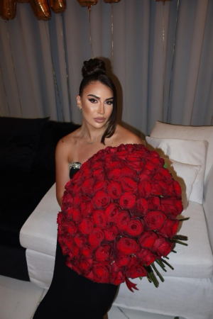 Buchet din 101 Trandafiri Roșii Romantici [1]