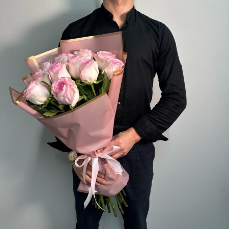 Buchet din 11 Trandafiri Roz-Pal [2]