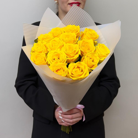 Buchet din 15 Trandafiri Galbeni [4]