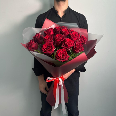 Buchet din 15 Trandafiri Roșii [1]