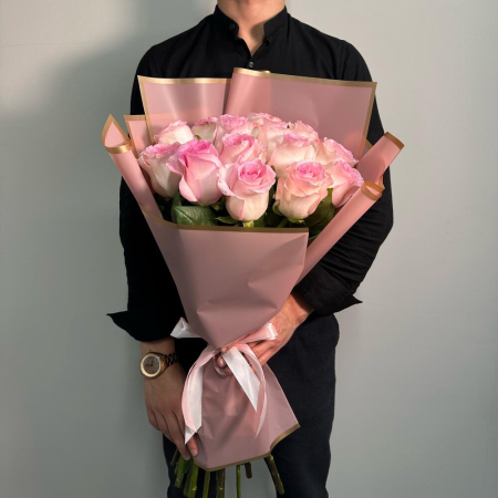 Buchet din 15 Trandafiri Roz-Pal [4]