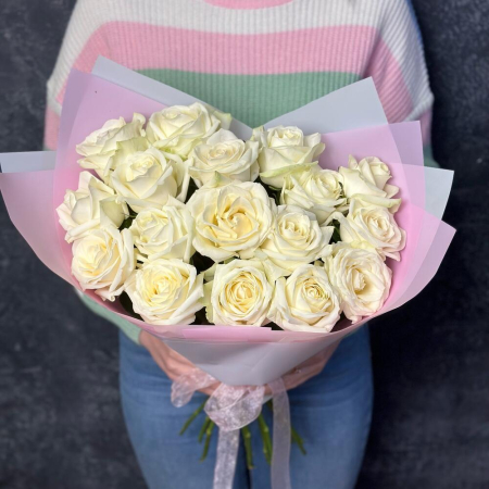 Buchet din 17 Trandafiri Albi [5]